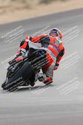 media/Dec-17-2022-SoCal Trackdays (Sat) [[224abd9271]]/Turn 10 Backside (120pm)/